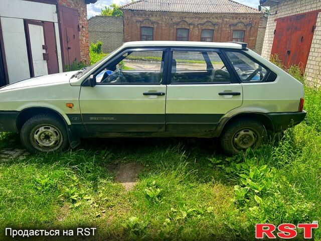 Белый ВАЗ 2109, объемом двигателя 1.3 л и пробегом 220 тыс. км за 700 $, фото 4 на Automoto.ua
