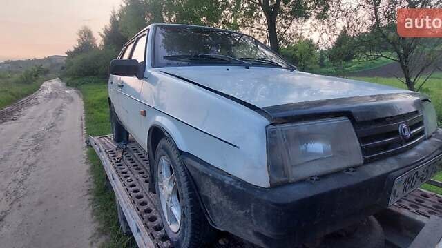 Белый ВАЗ 2109, объемом двигателя 1.3 л и пробегом 322 тыс. км за 400 $, фото 16 на Automoto.ua