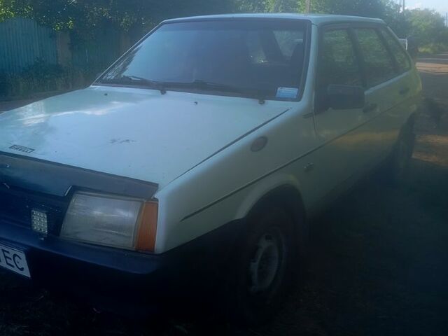 Белый ВАЗ 2109, объемом двигателя 1.3 л и пробегом 120 тыс. км за 600 $, фото 3 на Automoto.ua