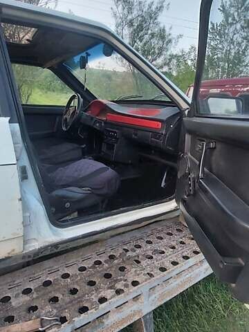 Белый ВАЗ 2109, объемом двигателя 1.3 л и пробегом 322 тыс. км за 400 $, фото 6 на Automoto.ua