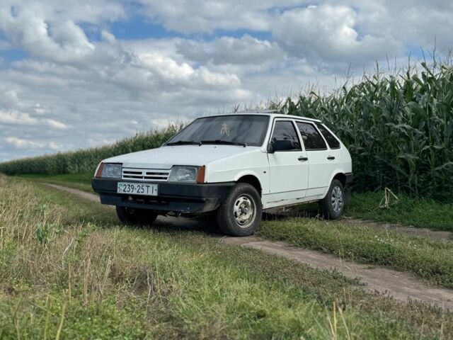 Белый ВАЗ 2109, объемом двигателя 0 л и пробегом 250 тыс. км за 900 $, фото 1 на Automoto.ua