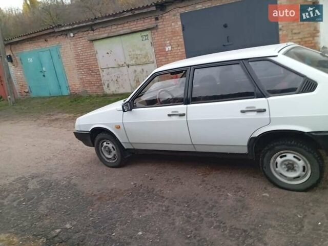 ВАЗ 2109 1987 в Кропивницком (Кировограде) на Automoto.ua Белый ВАЗ 2109, объемом двигателя 1.3 л и пробегом 178 тыс. км за 1600 $, фото 3 на Automoto.ua