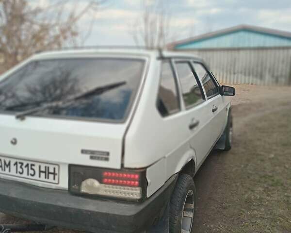 Белый ВАЗ 2109, объемом двигателя 1.3 л и пробегом 254 тыс. км за 1150 $, фото 3 на Automoto.ua