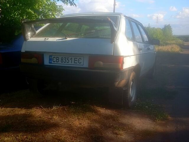 Белый ВАЗ 2109, объемом двигателя 1.3 л и пробегом 120 тыс. км за 600 $, фото 1 на Automoto.ua