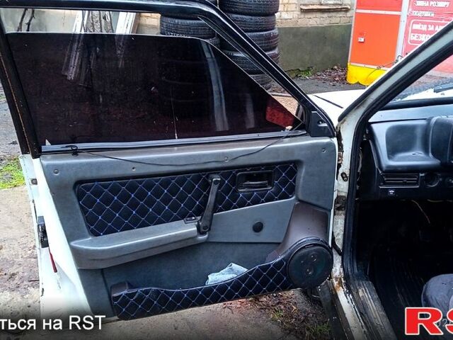 Белый ВАЗ 2109, объемом двигателя 1.3 л и пробегом 300 тыс. км за 690 $, фото 7 на Automoto.ua