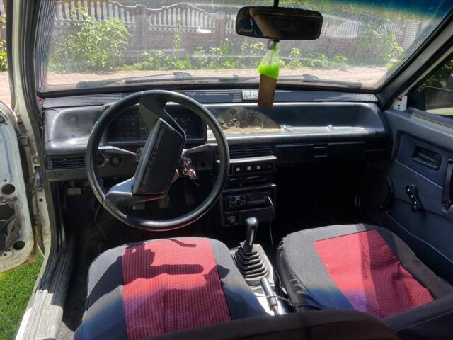 Белый ВАЗ 2109, объемом двигателя 0 л и пробегом 250 тыс. км за 900 $, фото 4 на Automoto.ua