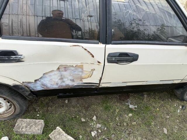 Белый ВАЗ 2109, объемом двигателя 1.5 л и пробегом 300 тыс. км за 453 $, фото 1 на Automoto.ua