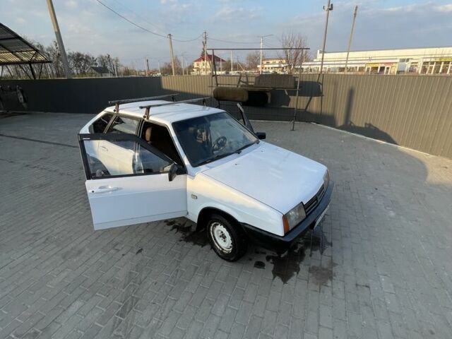 Белый ВАЗ 2109, объемом двигателя 1.3 л и пробегом 115 тыс. км за 997 $, фото 1 на Automoto.ua