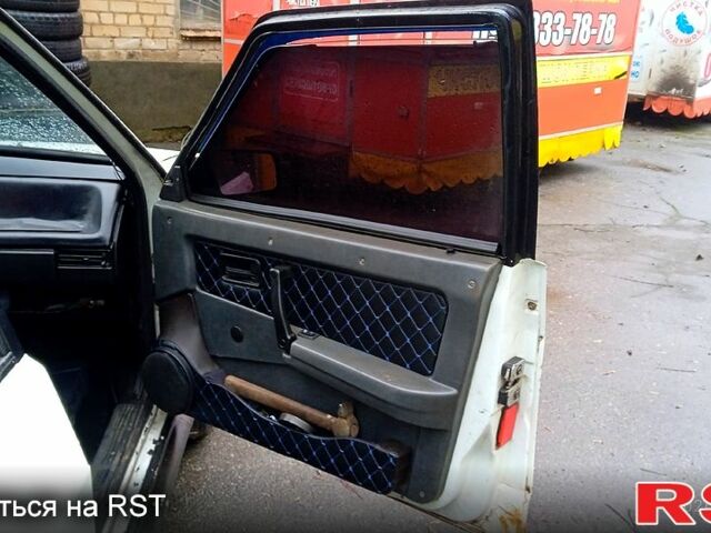 Белый ВАЗ 2109, объемом двигателя 1.3 л и пробегом 300 тыс. км за 690 $, фото 8 на Automoto.ua