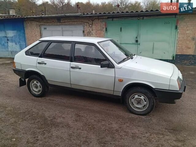 ВАЗ 2109 1987 в Кропивницком (Кировограде) на Automoto.ua Белый ВАЗ 2109, объемом двигателя 1.3 л и пробегом 178 тыс. км за 1600 $, фото 4 на Automoto.ua