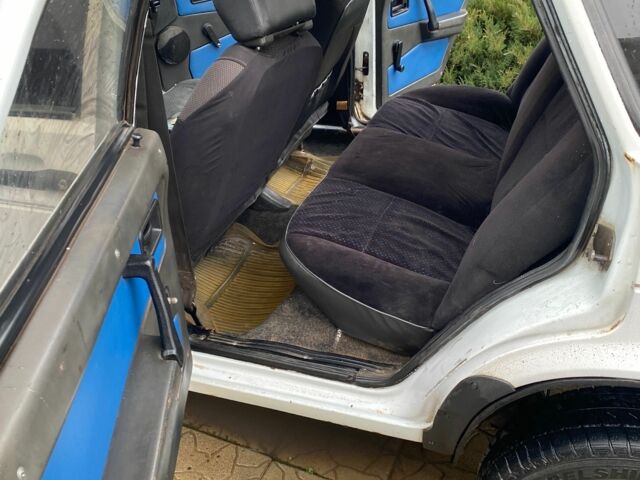 Белый ВАЗ 2109, объемом двигателя 1.3 л и пробегом 500 тыс. км за 850 $, фото 5 на Automoto.ua