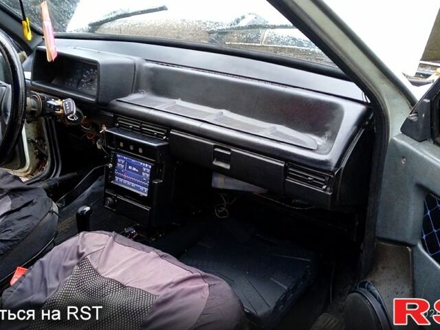 Белый ВАЗ 2109, объемом двигателя 1.3 л и пробегом 300 тыс. км за 690 $, фото 12 на Automoto.ua