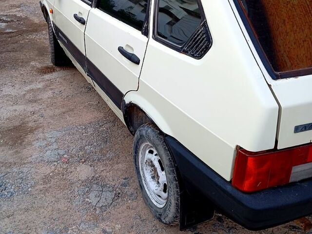 Білий ВАЗ 2109, об'ємом двигуна 1.3 л та пробігом 300 тис. км за 650 $, фото 7 на Automoto.ua