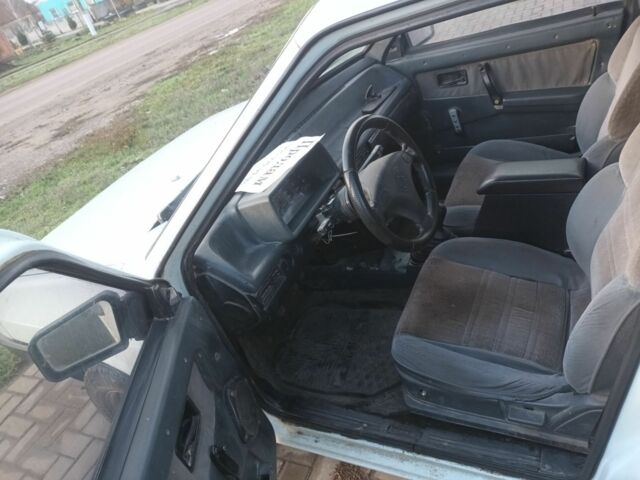 Белый ВАЗ 2109, объемом двигателя 0 л и пробегом 42 тыс. км за 1000 $, фото 3 на Automoto.ua