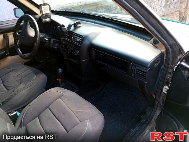 Білий ВАЗ 2109, об'ємом двигуна 1.3 л та пробігом 400 тис. км за 750 $, фото 1 на Automoto.ua