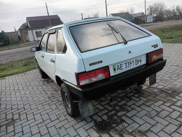 Белый ВАЗ 2109, объемом двигателя 0 л и пробегом 42 тыс. км за 1000 $, фото 2 на Automoto.ua