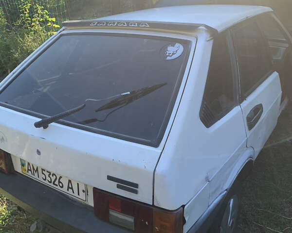 Белый ВАЗ 2109, объемом двигателя 1.3 л и пробегом 470 тыс. км за 603 $, фото 4 на Automoto.ua
