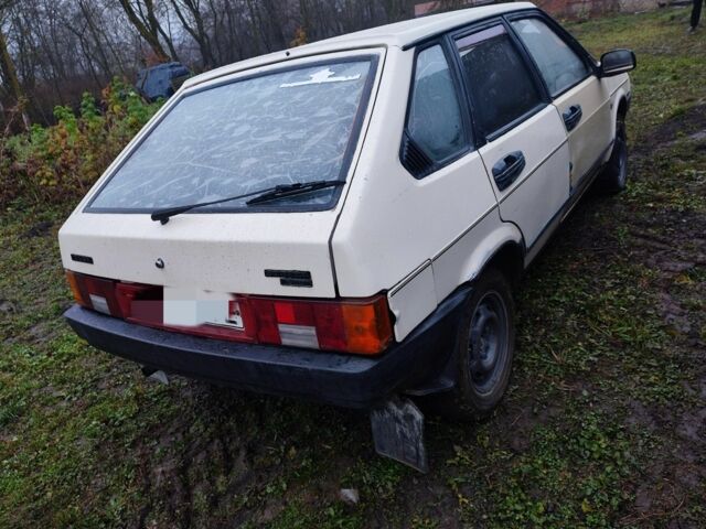 Белый ВАЗ 2109, объемом двигателя 1.3 л и пробегом 40 тыс. км за 500 $, фото 1 на Automoto.ua