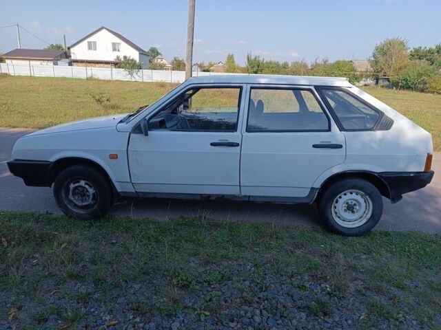 Белый ВАЗ 2109, объемом двигателя 1.5 л и пробегом 150 тыс. км за 763 $, фото 3 на Automoto.ua