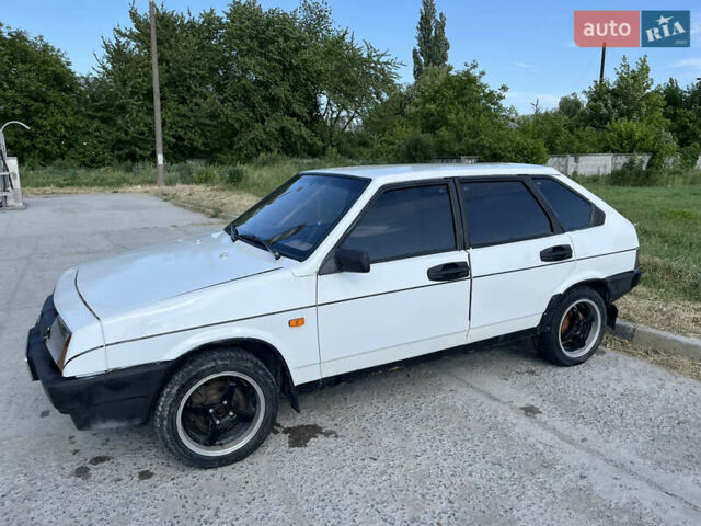 Белый ВАЗ 2109, объемом двигателя 1.6 л и пробегом 100 тыс. км за 1500 $, фото 4 на Automoto.ua