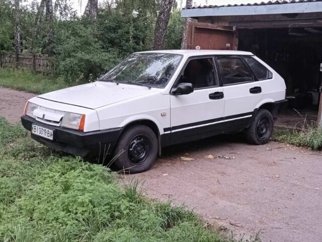 Белый ВАЗ 2109, объемом двигателя 1.3 л и пробегом 13 тыс. км за 1500 $, фото 6 на Automoto.ua