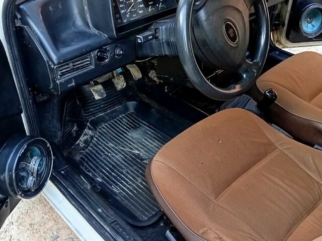 Білий ВАЗ 2109, об'ємом двигуна 1.3 л та пробігом 300 тис. км за 650 $, фото 3 на Automoto.ua