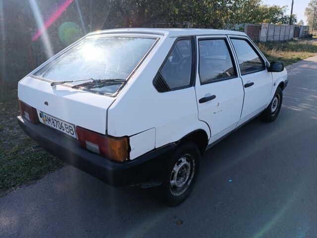 Белый ВАЗ 2109, объемом двигателя 1.5 л и пробегом 150 тыс. км за 763 $, фото 5 на Automoto.ua