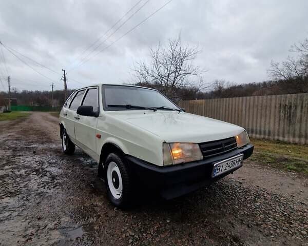 Белый ВАЗ 2109, объемом двигателя 1.29 л и пробегом 300 тыс. км за 1100 $, фото 1 на Automoto.ua