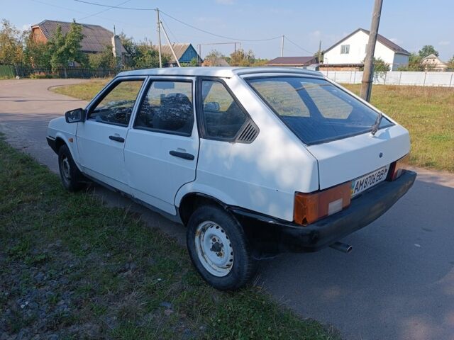 Белый ВАЗ 2109, объемом двигателя 1.5 л и пробегом 150 тыс. км за 763 $, фото 4 на Automoto.ua