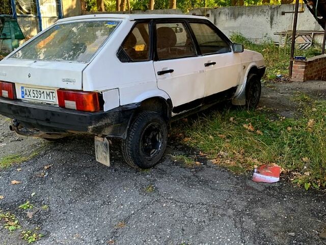 Белый ВАЗ 2109, объемом двигателя 1.3 л и пробегом 100 тыс. км за 450 $, фото 2 на Automoto.ua