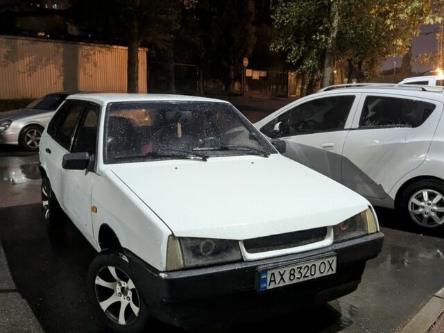 Белый ВАЗ 2109, объемом двигателя 1.3 л и пробегом 70 тыс. км за 1000 $, фото 1 на Automoto.ua