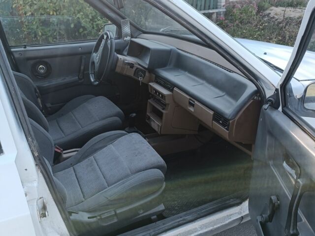 Белый ВАЗ 2109, объемом двигателя 1.5 л и пробегом 150 тыс. км за 763 $, фото 8 на Automoto.ua