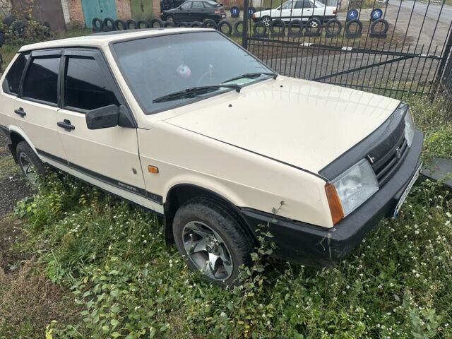 Белый ВАЗ 2109, объемом двигателя 1.3 л и пробегом 20 тыс. км за 1500 $, фото 3 на Automoto.ua