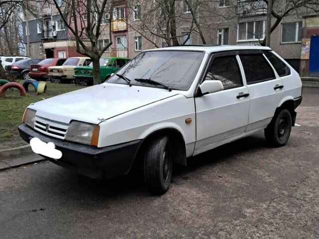 Белый ВАЗ 2109, объемом двигателя 0 л и пробегом 200 тыс. км за 1350 $, фото 3 на Automoto.ua