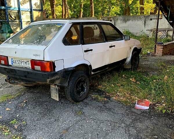 Белый ВАЗ 2109, объемом двигателя 1.3 л и пробегом 100 тыс. км за 450 $, фото 1 на Automoto.ua