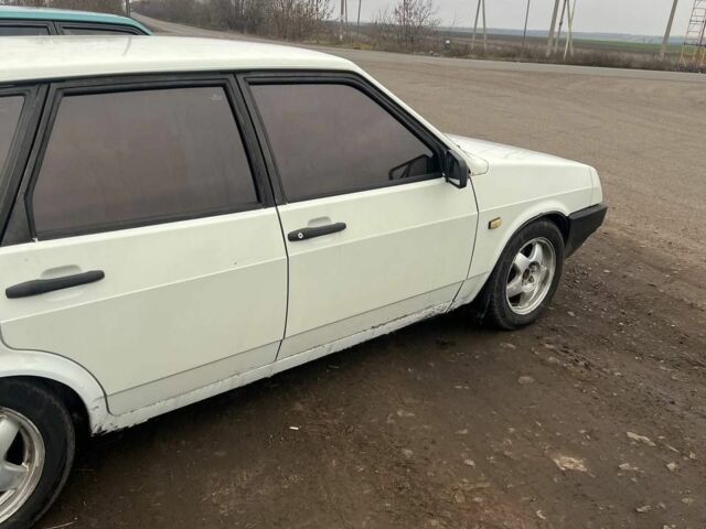 Білий ВАЗ 2109, об'ємом двигуна 0 л та пробігом 2 тис. км за 2000 $, фото 9 на Automoto.ua