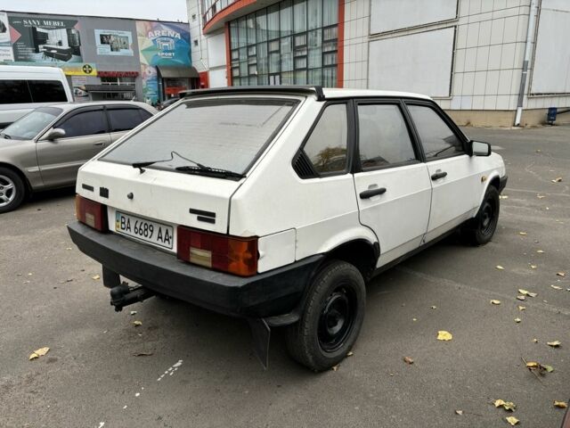 Білий ВАЗ 2109, об'ємом двигуна 1.3 л та пробігом 180 тис. км за 950 $, фото 4 на Automoto.ua