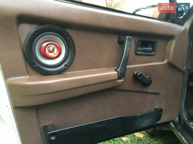 Белый ВАЗ 2109, объемом двигателя 1.3 л и пробегом 52 тыс. км за 1000 $, фото 4 на Automoto.ua
