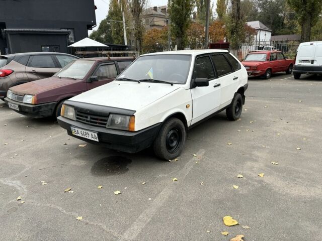 Білий ВАЗ 2109, об'ємом двигуна 1.3 л та пробігом 180 тис. км за 950 $, фото 2 на Automoto.ua