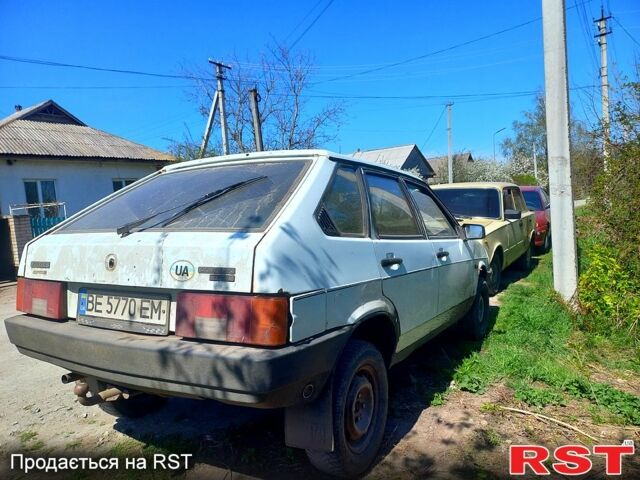 Белый ВАЗ 2109, объемом двигателя 1.3 л и пробегом 150 тыс. км за 650 $, фото 1 на Automoto.ua