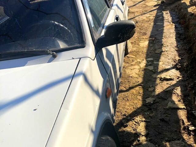 Белый ВАЗ 2109, объемом двигателя 1.6 л и пробегом 120 тыс. км за 670 $, фото 1 на Automoto.ua