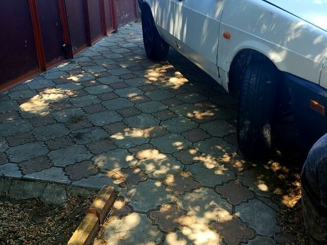 Белый ВАЗ 2109, объемом двигателя 1.3 л и пробегом 200 тыс. км за 800 $, фото 1 на Automoto.ua