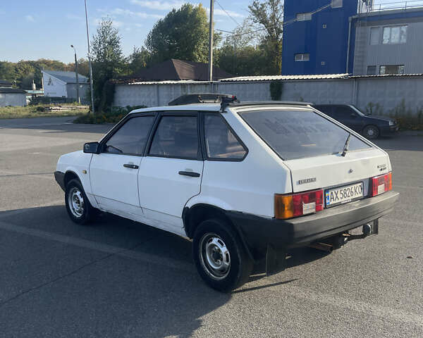 Белый ВАЗ 2109, объемом двигателя 1.29 л и пробегом 280 тыс. км за 1500 $, фото 4 на Automoto.ua