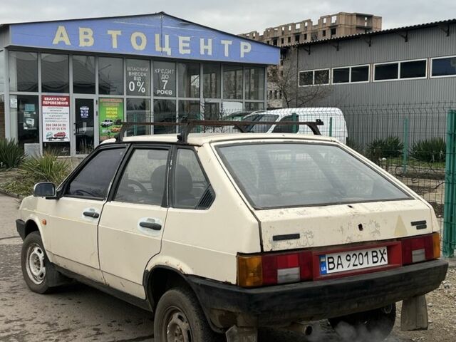 Белый ВАЗ 2109, объемом двигателя 1.3 л и пробегом 279 тыс. км за 550 $, фото 2 на Automoto.ua