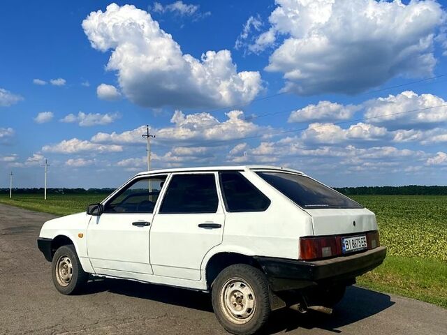 Білий ВАЗ 2109, об'ємом двигуна 1.3 л та пробігом 206 тис. км за 1300 $, фото 2 на Automoto.ua