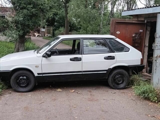 Белый ВАЗ 2109, объемом двигателя 1.3 л и пробегом 13 тыс. км за 1500 $, фото 3 на Automoto.ua