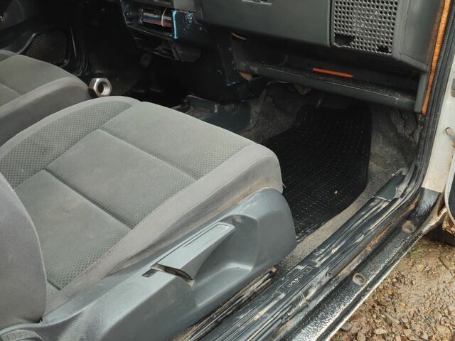 Белый ВАЗ 2109, объемом двигателя 0 л и пробегом 111 тыс. км за 380 $, фото 3 на Automoto.ua