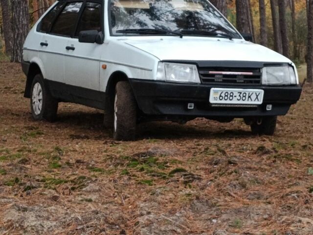 Белый ВАЗ 2109, объемом двигателя 0 л и пробегом 80 тыс. км за 692 $, фото 1 на Automoto.ua