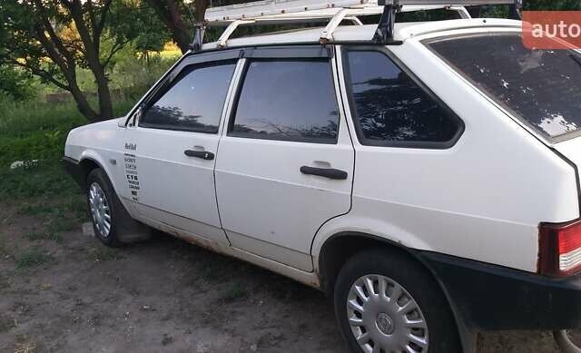 Білий ВАЗ 2109, об'ємом двигуна 1.5 л та пробігом 150 тис. км за 724 $, фото 4 на Automoto.ua