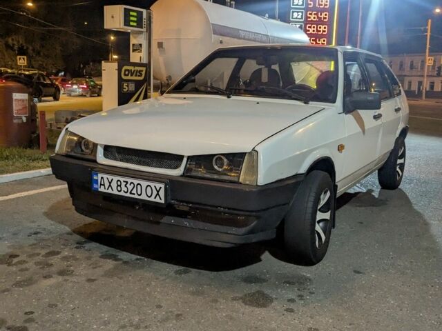Белый ВАЗ 2109, объемом двигателя 1.3 л и пробегом 70 тыс. км за 1000 $, фото 2 на Automoto.ua